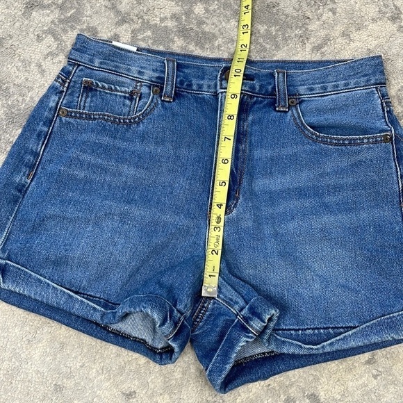 American Eagle High Rise Mom Shorts Denim Jean Cuffed Sz 4 - Picture 8 of 13